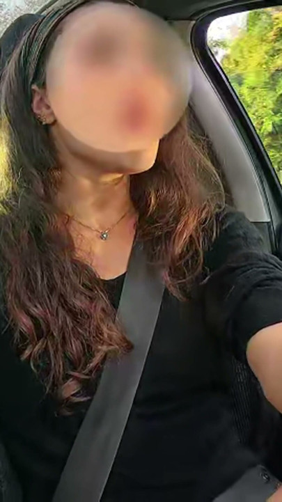 Bilinmeyen bir hayran lovense oyuncağımı kontrol ediyor ve arabayı kullanma kontrolümü kaybetmeme neden oluyor! | Bölüm 1