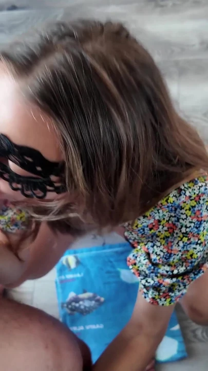 Başkasının karısı sevgilisine sarkık boğazının ne kadar derin olduğunu gösteriyor | Klip 2