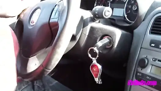 Arabada kocamla oynuyor