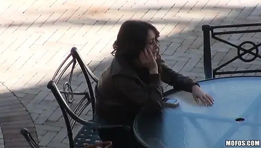 Devriyedeki sapıklar - yüzüne gülümsemeyi geri koyabilecek tek şey büyük sert bir yarak!