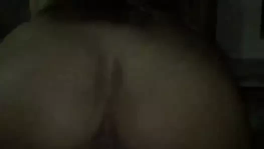 Büyük götlü sert sikişiyor