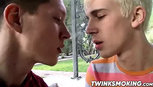 Ryan connors ve patrick kennedy sigara içme ile anal zaman