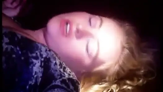 Bu grup sekste oral seks anal seks ve yüze boşalma
