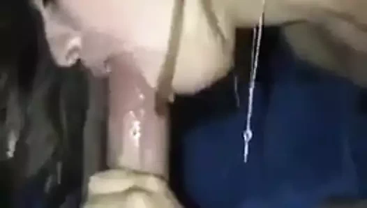 Emmek bir sıcak çük aunty ile seksi ses