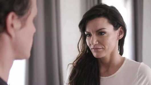 Tatlı üvey anne akmasını sağlıyor