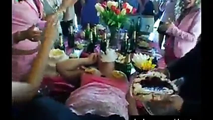 parti orospular emmek musluklar içinde kamu