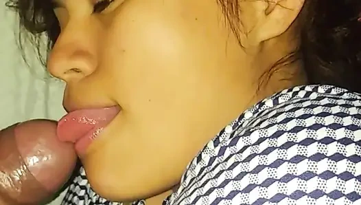 Passionate blowjobs from an unfaithful woman. I fell in love with my TEACHER's BIG PIN and I give them some DELICIOUS LICKS