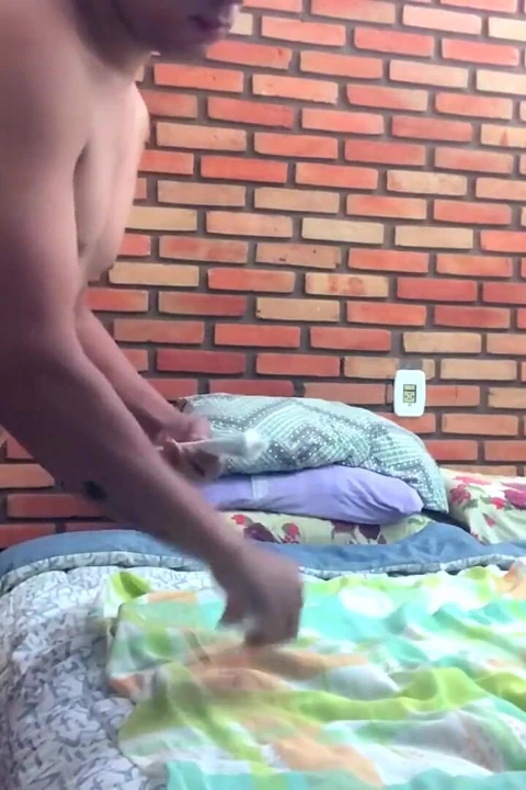 Sikimi emdi ve sonra süt istedi
