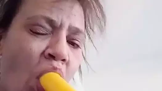 Wiffle top sopası sikişi.