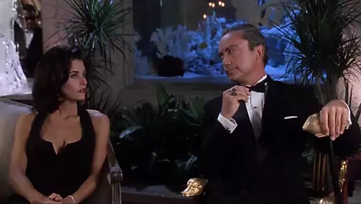 Courteney Cox - Ace Ventura (1994)