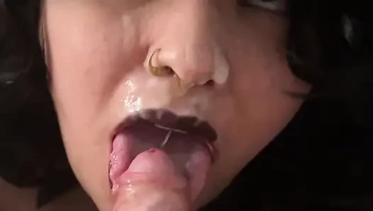 Gerçek çift ev yapımı oral seks! Ahegao Yüze boşalma