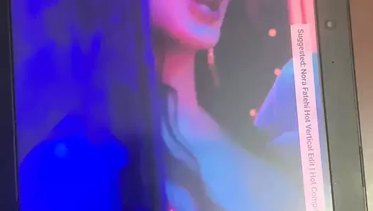 Kiara advani boşalmak haraç