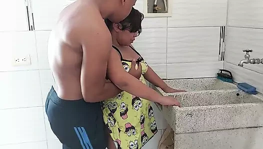 Jassi'nin lezzetli bir amcığı var