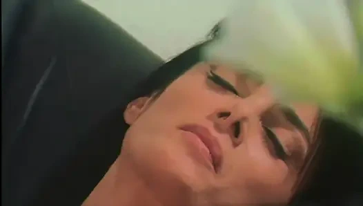 Ofisteki beyaz Venüs her şeyi yutar.