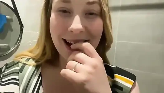 Erkek arkadaşını aldattı ve videoya kaydedildi