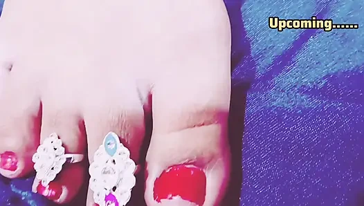 Amatör Soni yenge salatalık ile tek başına mastürbasyon yapıyor