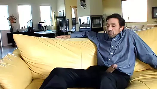 Trinity Post büyük büyük canavar yarakların tadını çıkarıyor