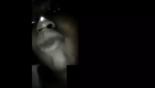 Kenyalı öğrenci – çıplak görüntülü görüşme