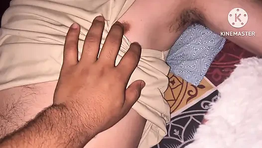 Heteroseksüel arkadaşım büyük canavar yarak ilk kez oynamama izin ediyor