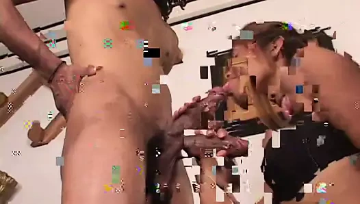 Siyah saçlı sevimli kız berbat ve dev bir siyah çük sikikleri