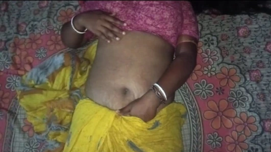 Hintli köylü kızlar büyük üvey erkek kardeş sikişiyor