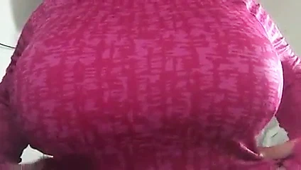 Muhteşem göğüsler ortaya çıktı!