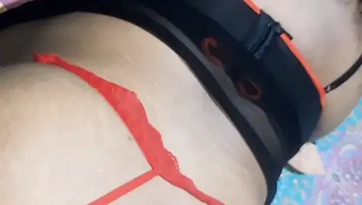 DELIKLERINI PARÇALıYOR