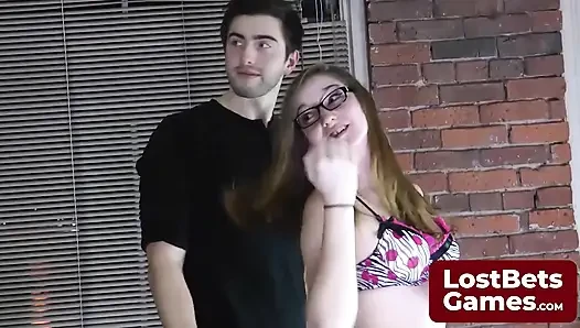 Striptiz komşunuzu Dante, Cass, Avi, Thomas ve Lydia ile sikiyor