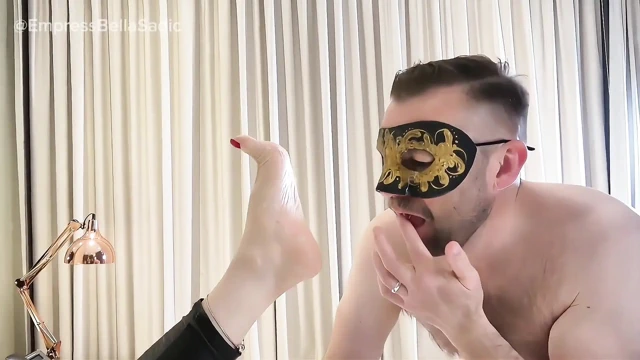 Kirli ayaklar, ayak aşağılaması