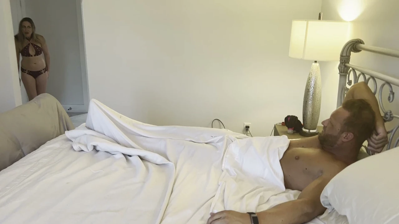 Sinthia Bee Meets Her Attractive Step Brother Tj for the First Time