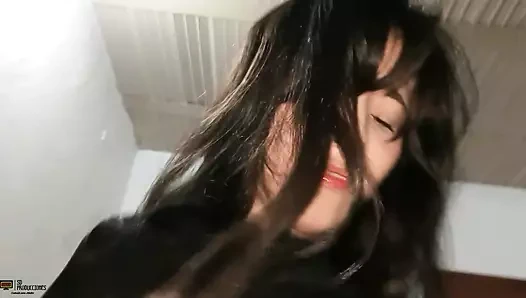 Bir otel odasında üvey kız kardeşle hızlı seks - İspanyolca porno