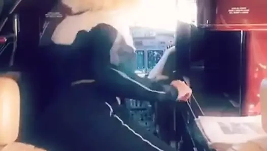 Bebe rexha özel uçakta twerk yaptı