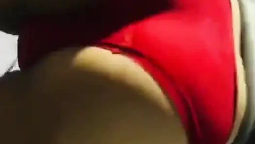 Götümü erkek arkadaşıma hareket ettiriyorum