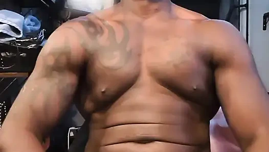 Summer solo okşuyor şenlik