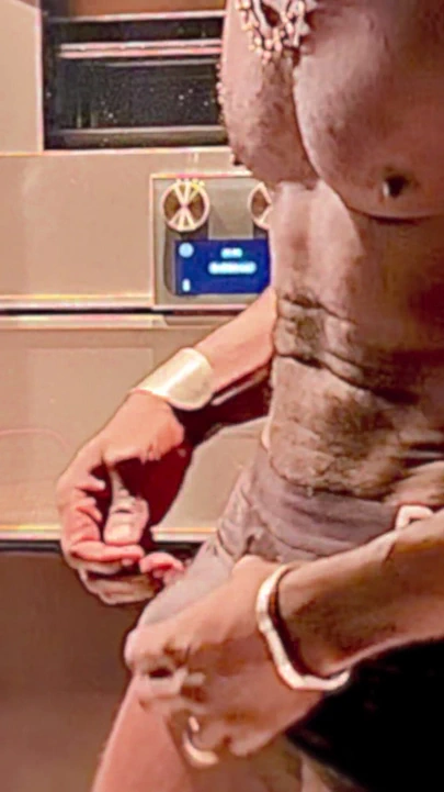 Böyle Giyinmiş Kulüpten Döndüm! Beni Dans Pistinde Görmeliydin