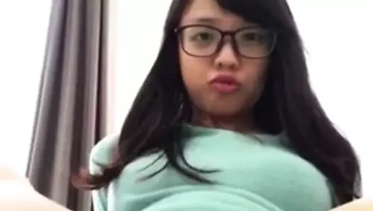 Asyalı kız ile büyük göt