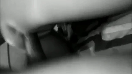 Kremsi büyük siyah çük