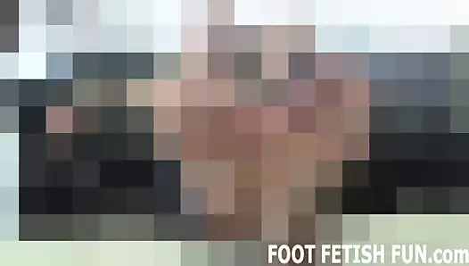 sen benim güzel ayaklarıma aşıksın