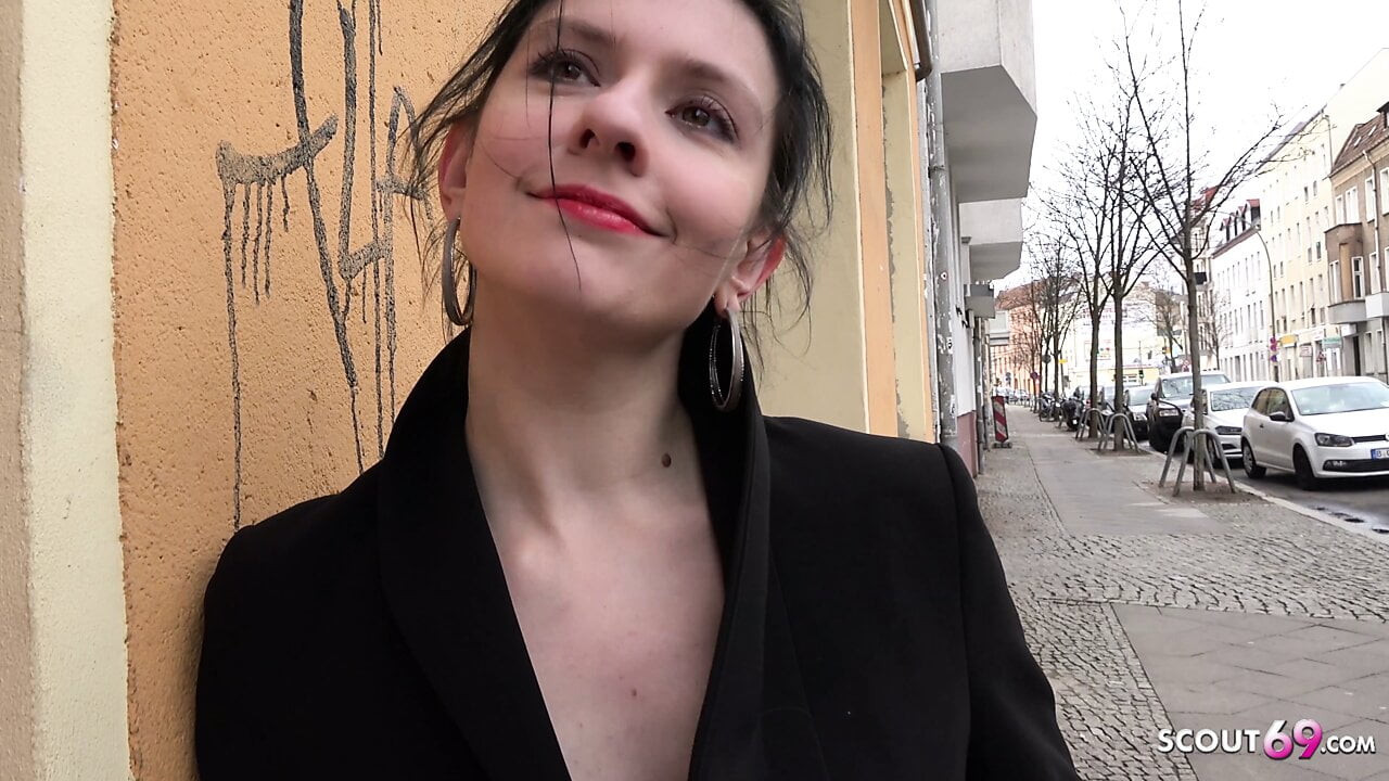 Alman izci - sanat öğrencisi anna anal döküm sikme ile konuşmak