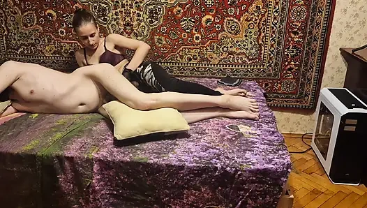 Anastasia sahibe ev yapımı sasha earth'i sikiyor