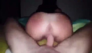 Milfara iz zagreba me jase i uziva