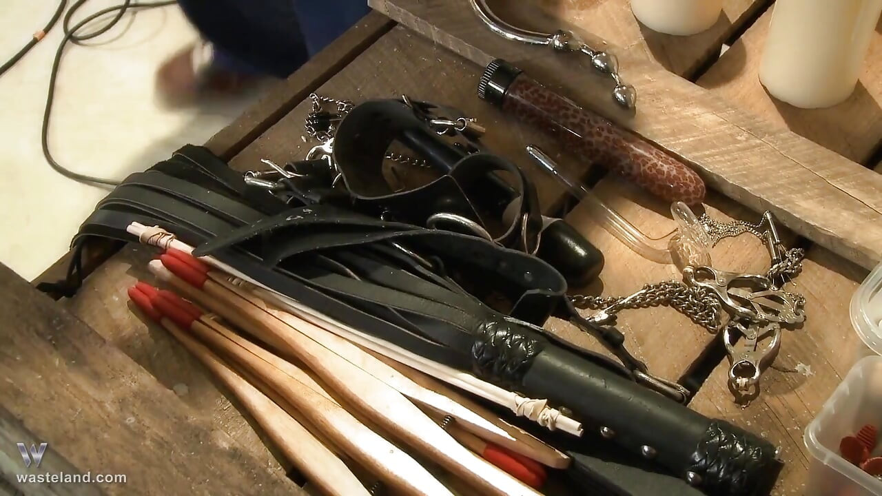 Vyxen Steel BDSM test pilotu
