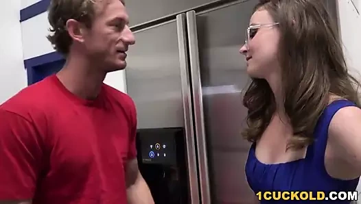 Jay taylor onun bf önünde siyah horoz kabul eder