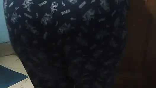 Hintli ateşli kız büyük göt