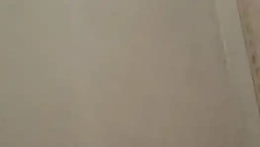 Göğüslerime aç olduğunu biliyorum