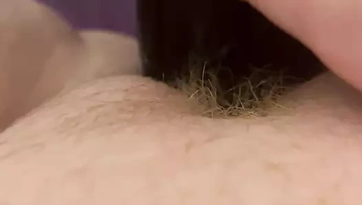 Dev bir dildoyla kendimi sikiyorum