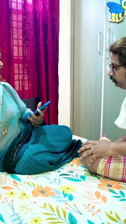 Pati ne patni ko nariyal pani pila ke chut ka pani nikal diya in hindi | Clip 2