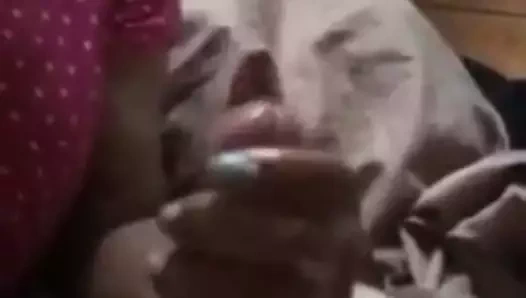 Sıcak milf yapar beni boşalmak yani hızlı