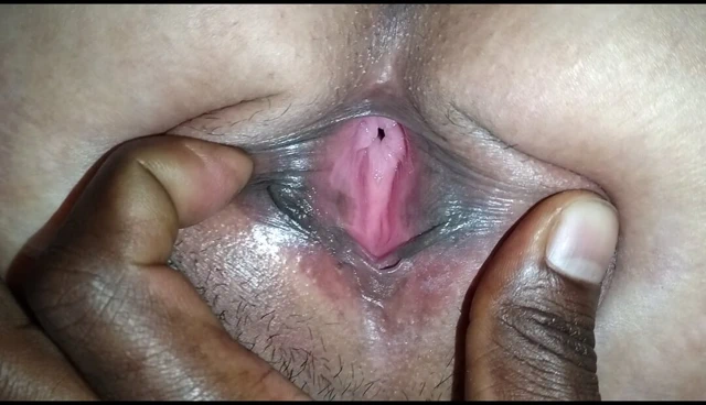 Desi Indian Bhabhi Fingering Pussy & Blowjobe her Devor