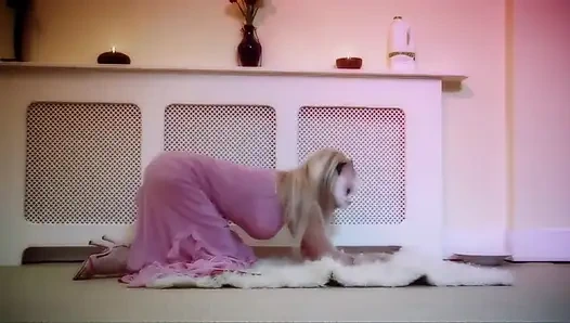 Kız tavşan sikişmeye hazır